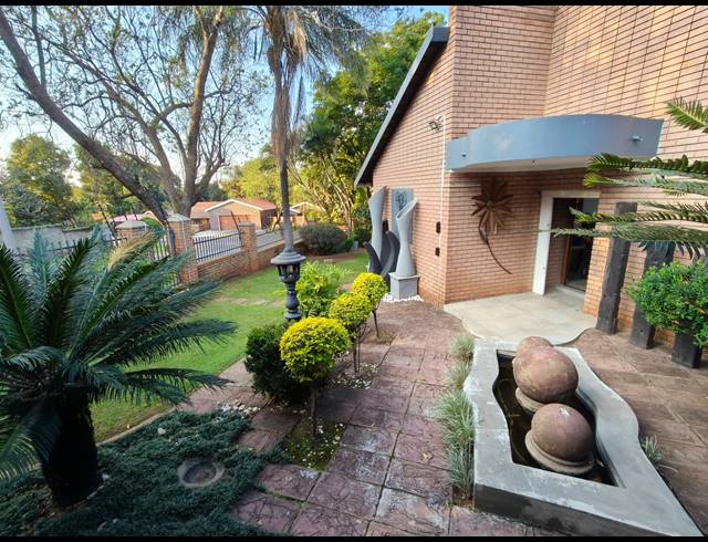 4 BEDROOM HOUSE FOR SALE IN CASHAN
